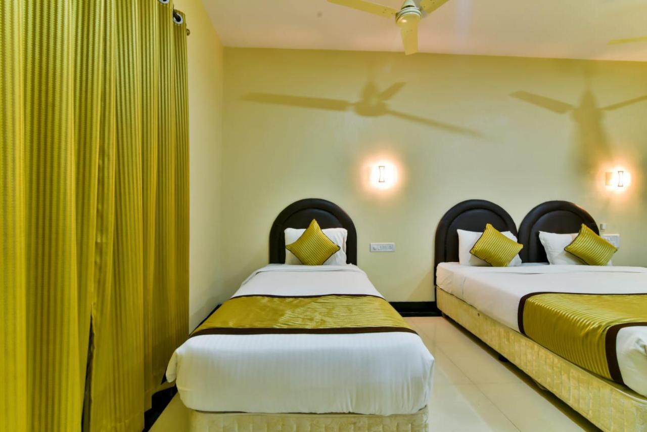 Baga Fantacia Beach Inn Calangute Bagian luar foto