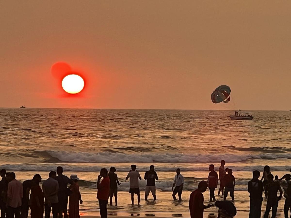 Baga Fantacia Beach Inn Calangute Bagian luar foto