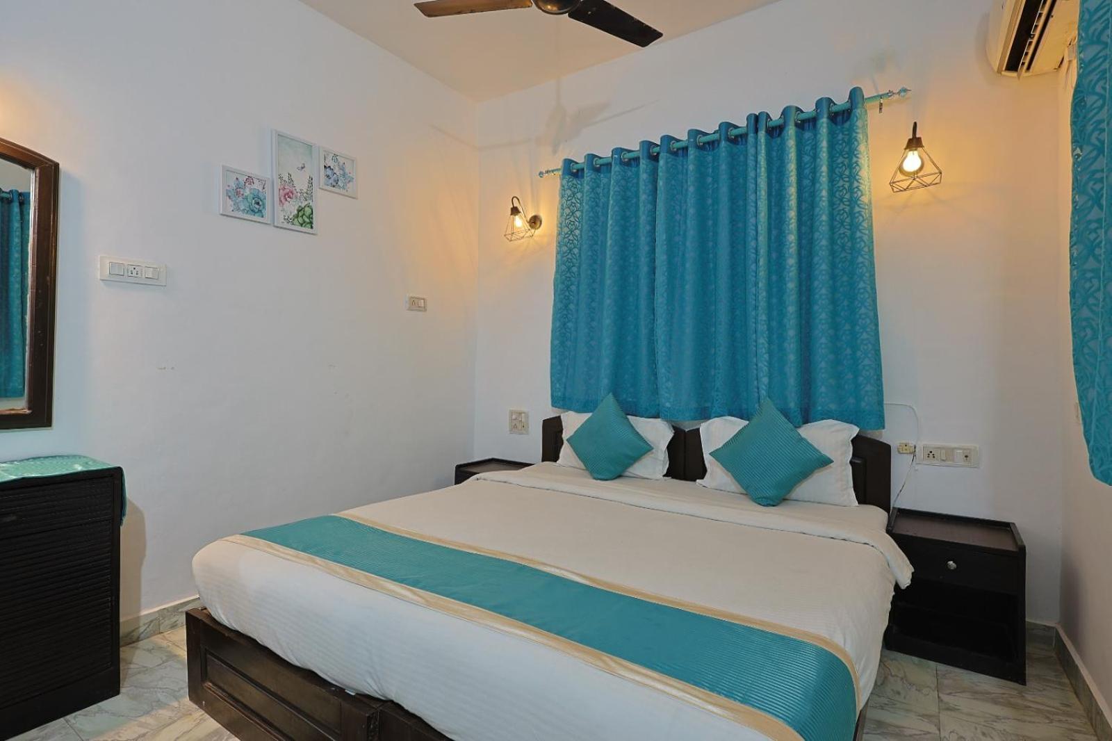 Baga Fantacia Beach Inn Calangute Bagian luar foto