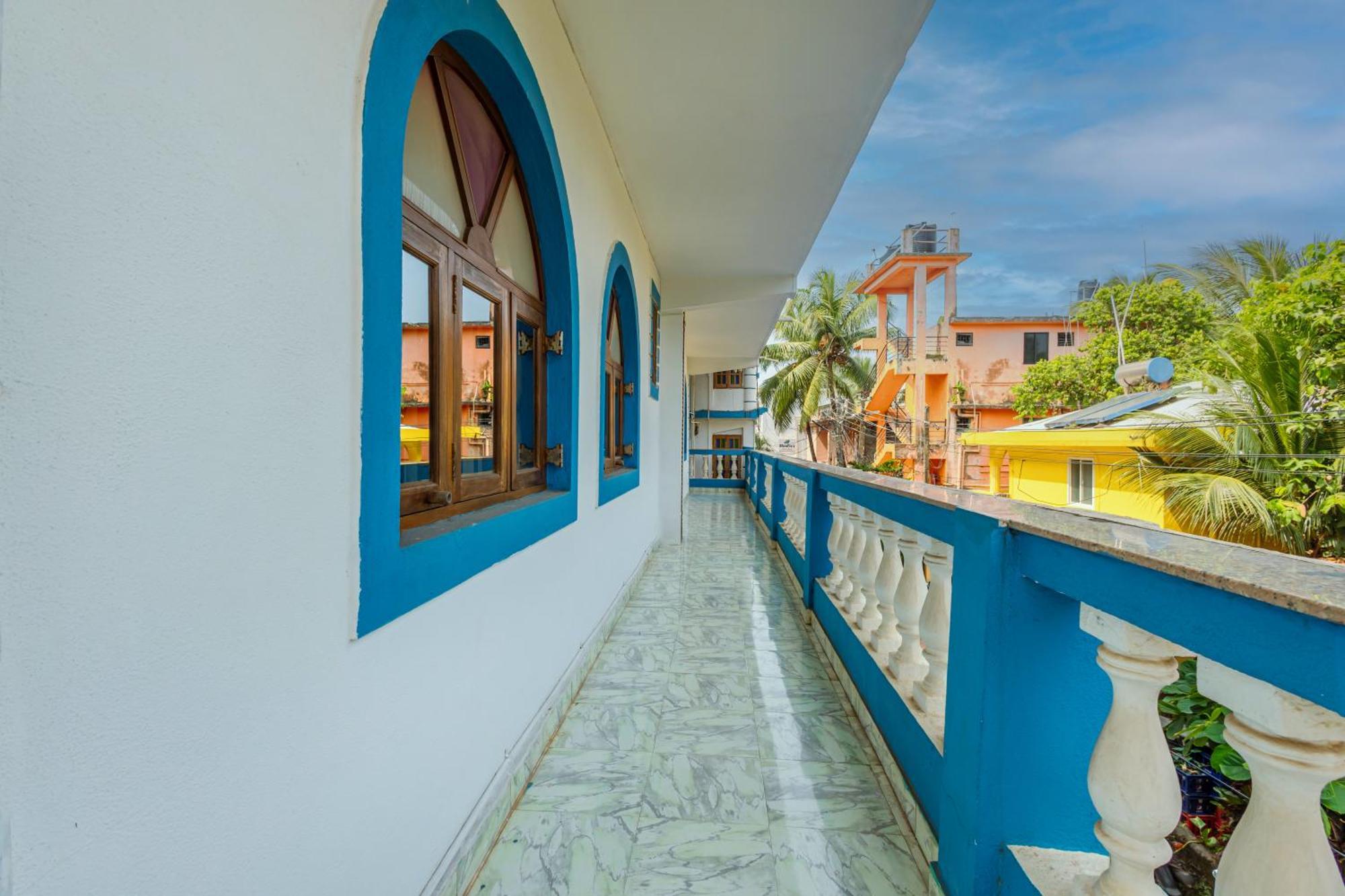 Baga Fantacia Beach Inn Calangute Bagian luar foto